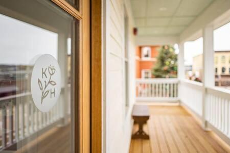 Downtown Luxury Farmhouse Apartment #4 West Dundee Ngoại thất bức ảnh