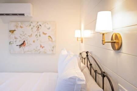 Downtown Luxury Farmhouse Apartment #4 West Dundee Ngoại thất bức ảnh