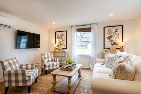 Downtown Luxury Farmhouse Apartment #4 West Dundee Ngoại thất bức ảnh